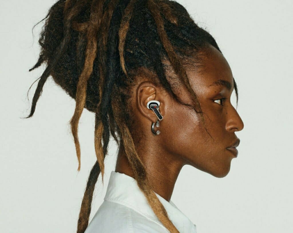 ear-stick-02_25995dbe-ac04-46ab-9821-e6dac705cfab_1494x